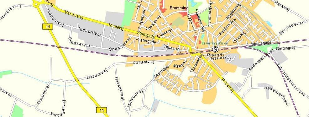 Figur 21 Principskitse for den nye vej vist m. blå farve. Den grønne markering er en illustreret omfartsvej fra kommuneplanen.
